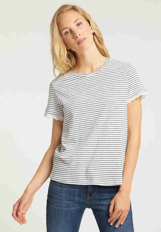 T-Shirt Alina C Lace, Bunt, model