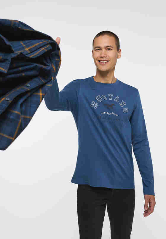 T-Shirt Style Adrian C Print, Blau, model