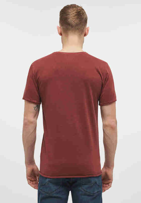 T-Shirt Style Aron V Basic, Rot, model