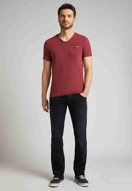 T-Shirt Style Aaron V-Washed, Rot, model