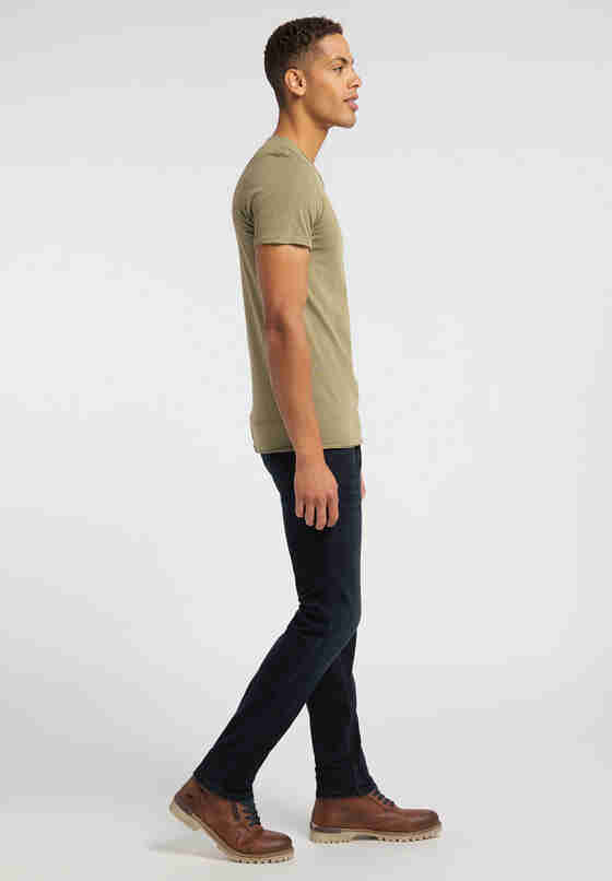 T-Shirt Aaron V Washed, Grün, model
